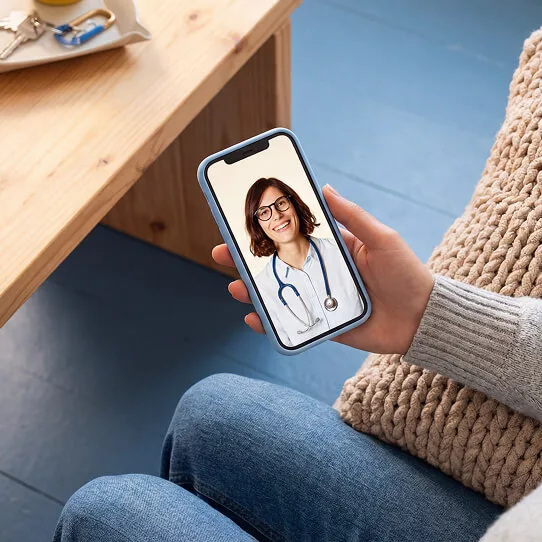 24/7 telemedicine consultation on a phone